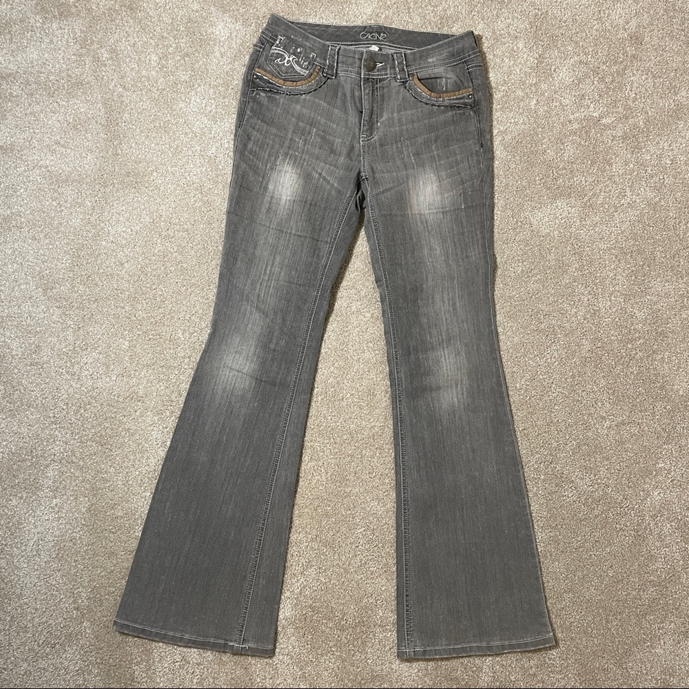 Cache bootleg flare grey denim jeans
Women’s size 6